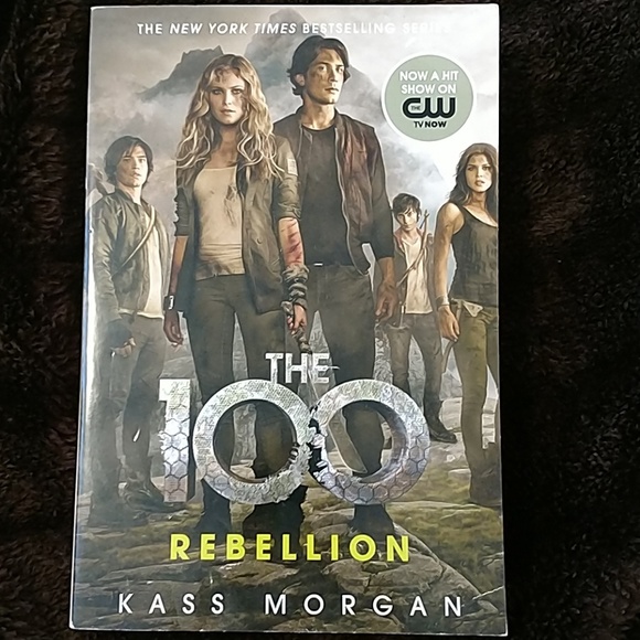 New paperback The 100 Rebellion book - Picture 1 of 5